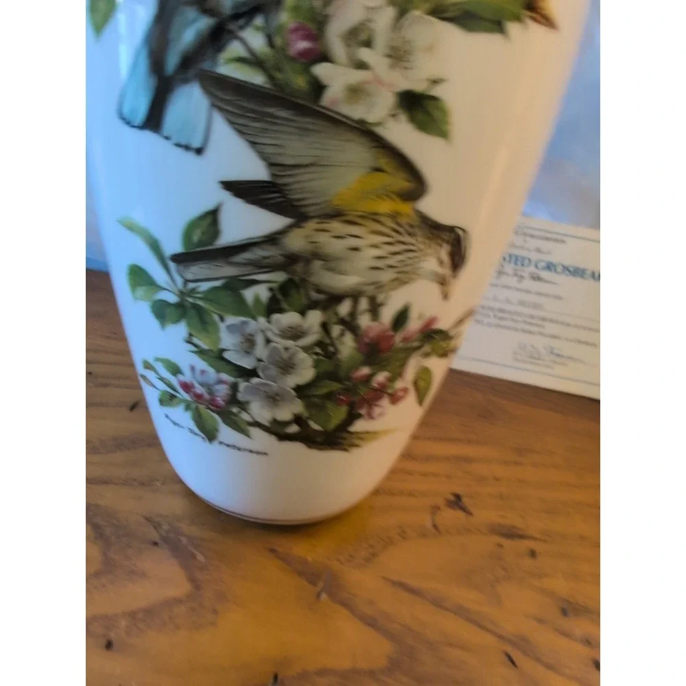 Kaiser Vintage Porcelain Vase Rose-Breasted Grosbeaks For Danbury Mint